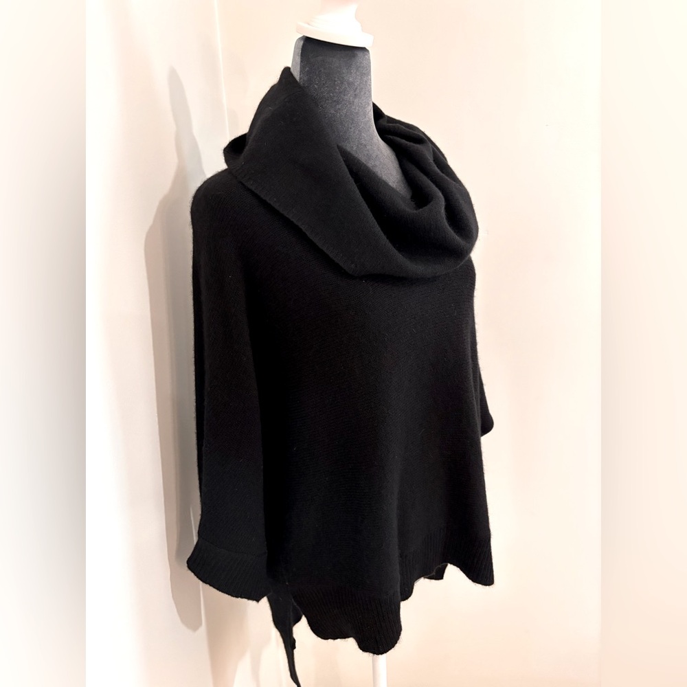 BCBG MAXAZRIA Black Wool Blend Cowl Neck Sweater Size Xs (runs large)
